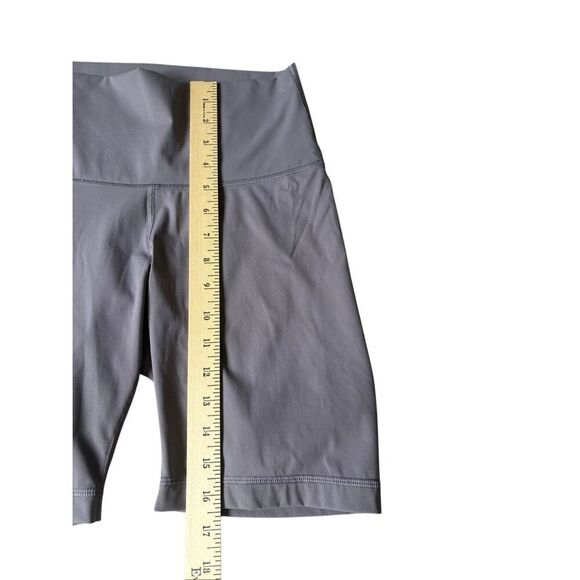 Everlane The Perform Biker Shorts size S Plum Purple Athletic - Picture 5 of 9